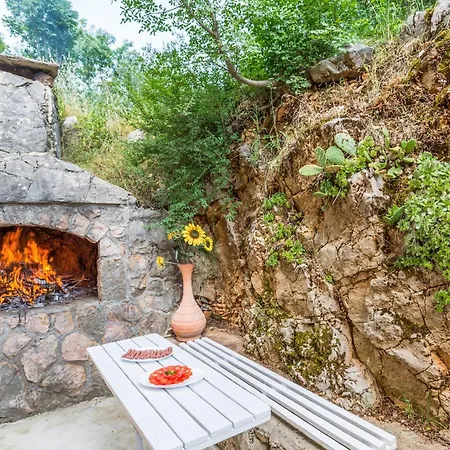 Pet Friendly In With Jacuzzi